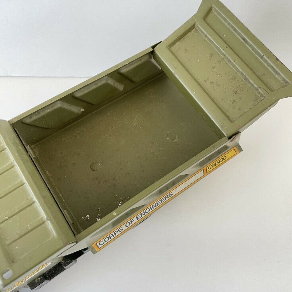 Ertl International Wolfpack Steel Dump Truck Corps - Picture 5 of 11